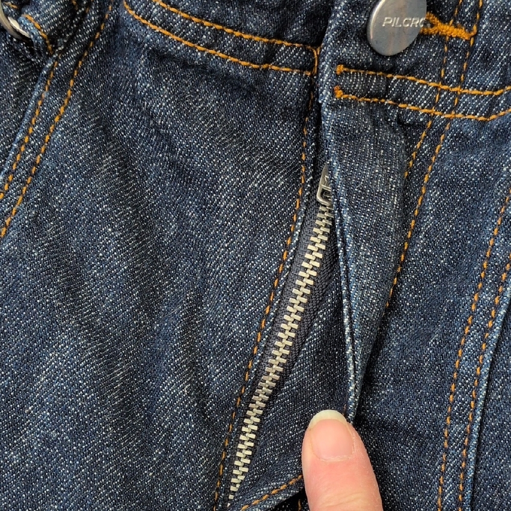 PILCRO I Lightweight Stretch Cuffed Dark Blue Denim Jean Shorts, 27 - Picture 11 of 12